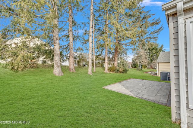 20 Woodstock Lane, Manchester, NJ 08759