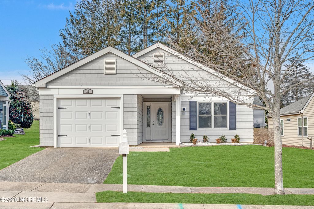 20 Woodstock Lane, Manchester, NJ 08759