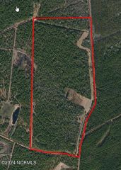1300 Godwin Road, Maple Hill, NC 28454