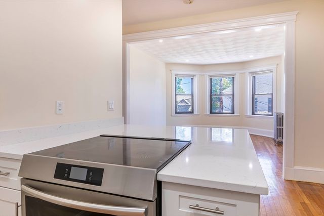 94 Hutchings 3, Boston, MA 02121