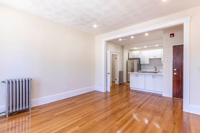 94 Hutchings 3, Boston, MA 02121