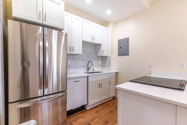 94 Hutchings 3, Boston, MA 02121