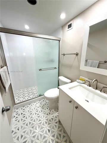 400 Kings Point Dr 524, Sunny Isles Beach, FL 33160