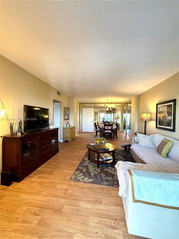 400 Kings Point Dr 524, Sunny Isles Beach, FL 33160