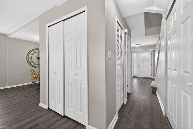 979 Smoke Tree LN, Virginia Beach, VA 23452