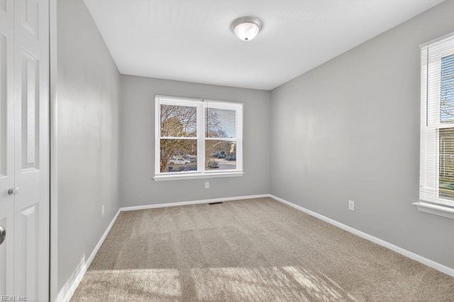 979 Smoke Tree LN, Virginia Beach, VA 23452