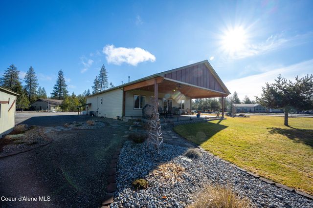 32911 N 16th AVE, Spirit Lake, ID 83869