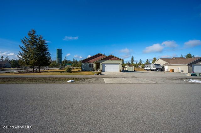 32911 N 16th AVE, Spirit Lake, ID 83869