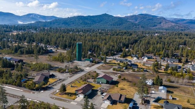 32911 N 16th AVE, Spirit Lake, ID 83869