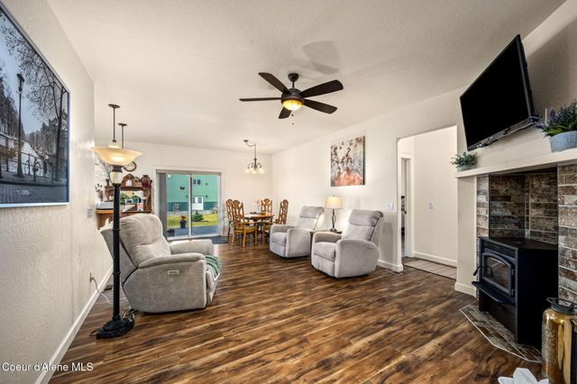 32911 N 16th AVE, Spirit Lake, ID 83869