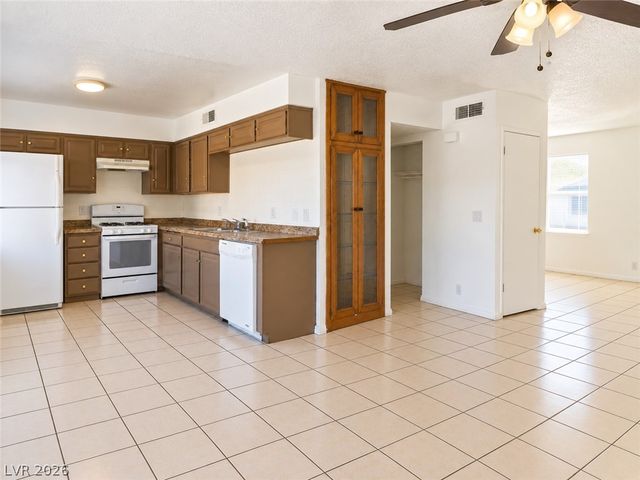 3501 Mercury Street B, North Las Vegas, NV 89030