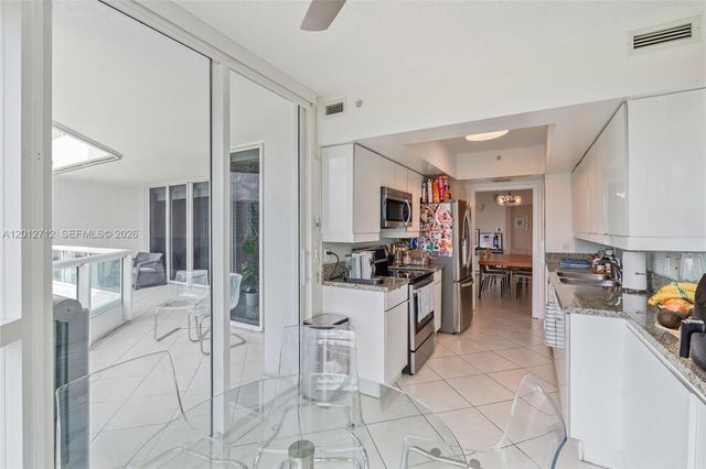 21205 YACHT CLUB DR 805, Aventura, FL 33180