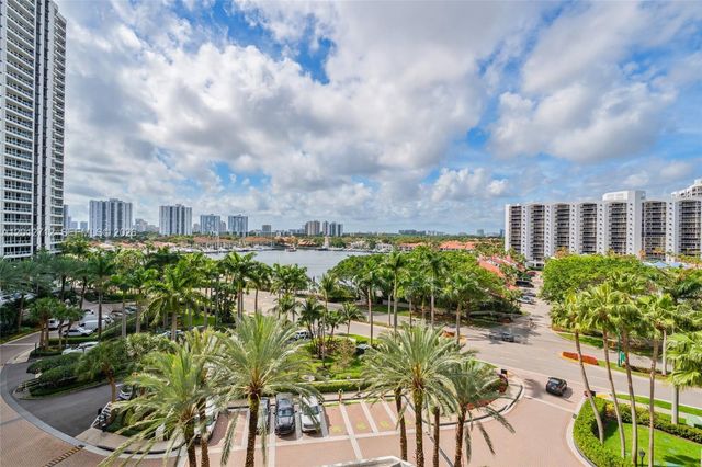 21205 YACHT CLUB DR 805, Aventura, FL 33180