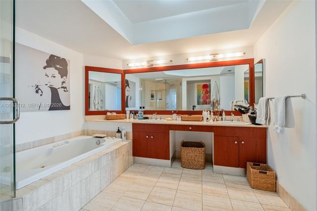 21205 YACHT CLUB DR 805, Aventura, FL 33180