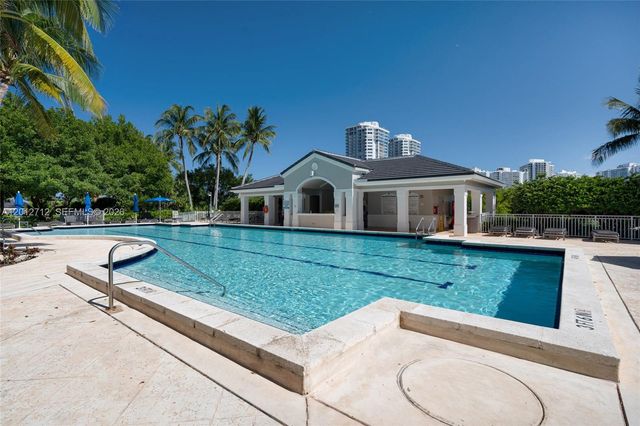 21205 YACHT CLUB DR 805, Aventura, FL 33180