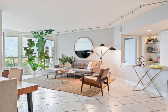 21205 YACHT CLUB DR 805, Aventura, FL 33180
