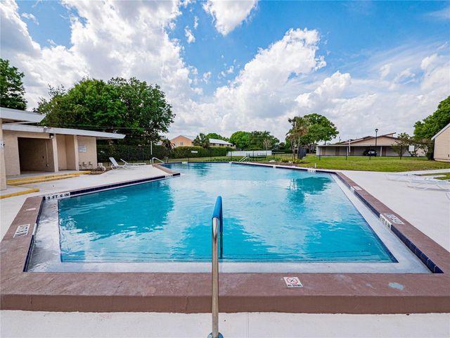 2025 SYLVESTER ROAD L3, Lakeland, FL 33803