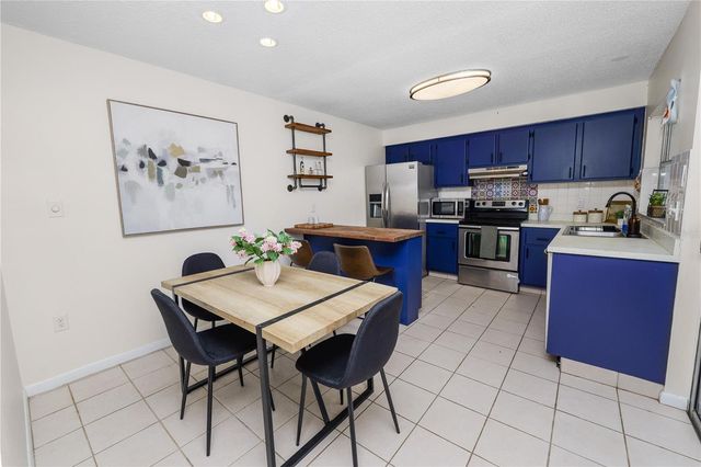 2025 SYLVESTER ROAD L3, Lakeland, FL 33803