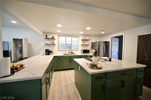 2016 East Oakey Boulevard, Las Vegas, NV 89104