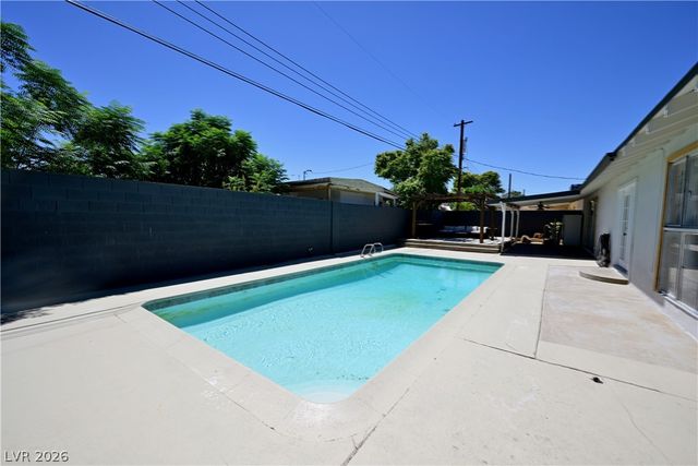 2016 East Oakey Boulevard, Las Vegas, NV 89104