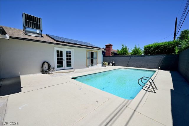 2016 East Oakey Boulevard, Las Vegas, NV 89104