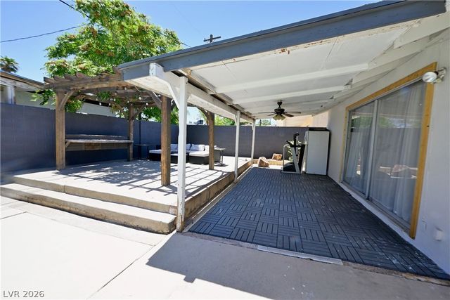 2016 East Oakey Boulevard, Las Vegas, NV 89104