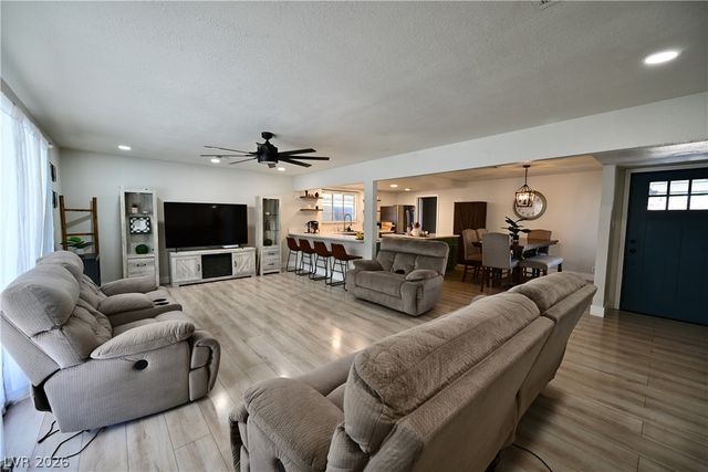 2016 East Oakey Boulevard, Las Vegas, NV 89104