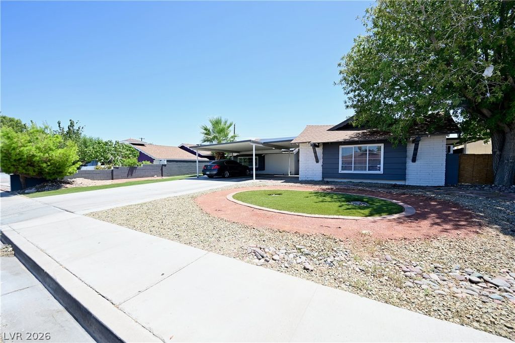 2016 East Oakey Boulevard, Las Vegas, NV 89104