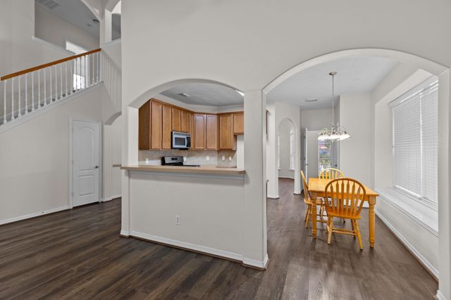 38007 W Sulphur Creek Drive, Magnolia, TX 77355