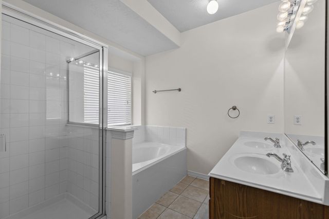 38007 W Sulphur Creek Drive, Magnolia, TX 77355