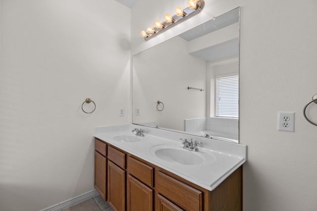 38007 W Sulphur Creek Drive, Magnolia, TX 77355