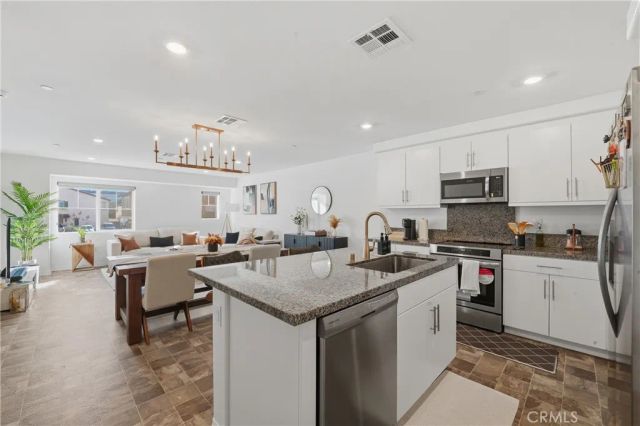 19210 Ash Grove, Riverside, CA 92507