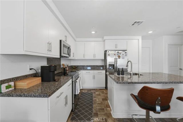 19210 Ash Grove, Riverside, CA 92507