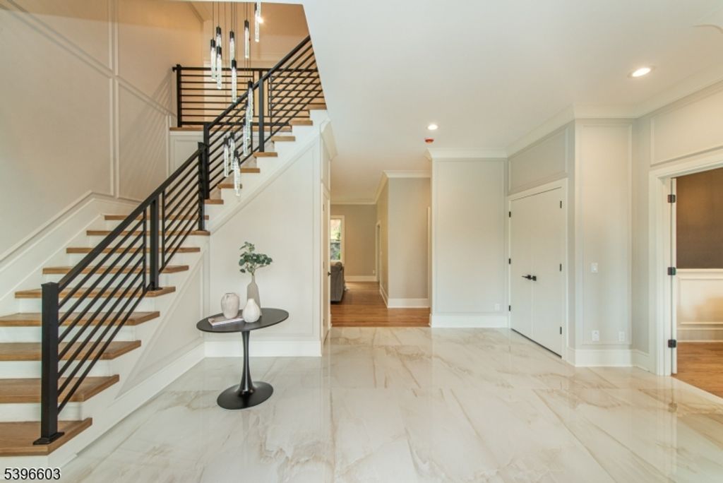 24 Cliffside Dr, Livingston Twp., NJ 07039 — photo 5