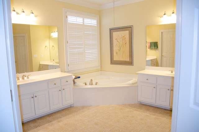 150 Highlands Forest Lane, Oxford, GA 30054