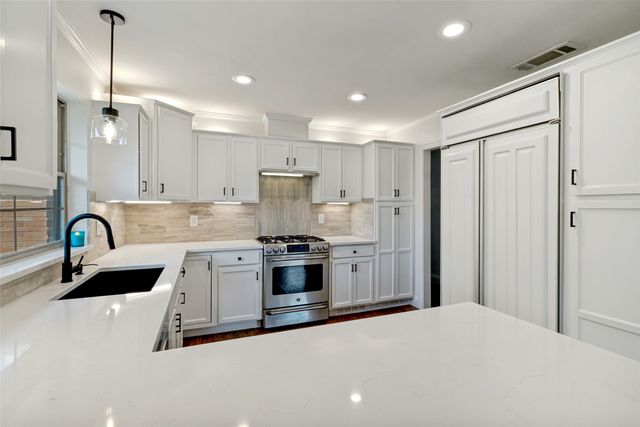 10605 Le Mans Drive, Dallas, TX 75238