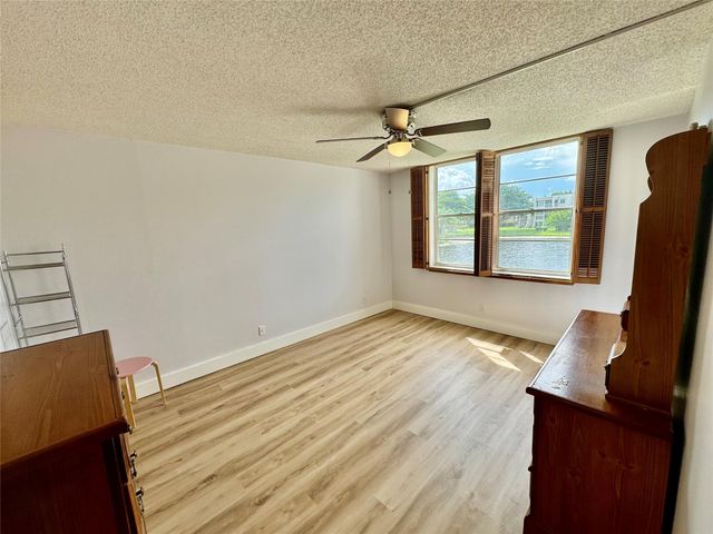 9311 Orange Grove Dr 204, Davie, FL 33324