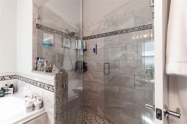 16204 NOTTINGHAM PARK WAY, Tampa, FL 33647