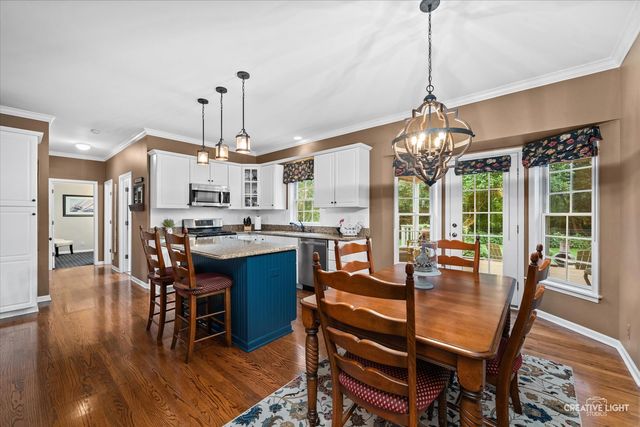39W421 Olinger Lane, Geneva, IL 60134