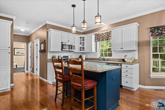 39W421 Olinger Lane, Geneva, IL 60134