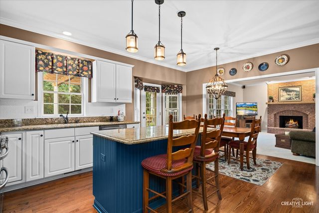 39W421 Olinger Lane, Geneva, IL 60134