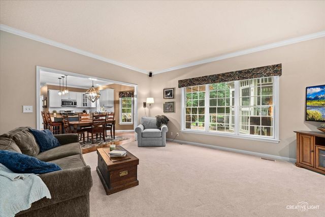 39W421 Olinger Lane, Geneva, IL 60134