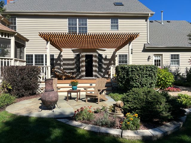 39W421 Olinger Lane, Geneva, IL 60134