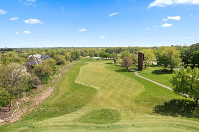 39W421 Olinger Lane, Geneva, IL 60134