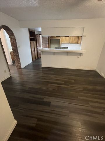 246 E Hullett Street, Long Beach, CA 90805