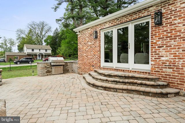 33 W ARDMORE AVE, Havertown, PA 19083
