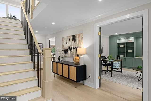 33 W ARDMORE AVE, Havertown, PA 19083