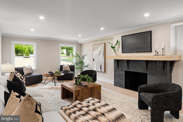 33 W ARDMORE AVE, Havertown, PA 19083