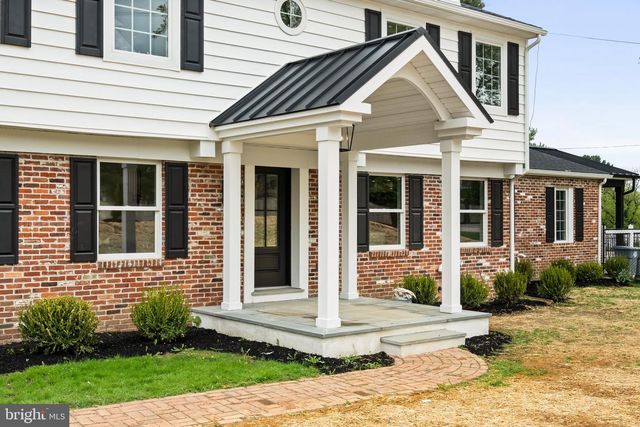 33 W ARDMORE AVE, Havertown, PA 19083
