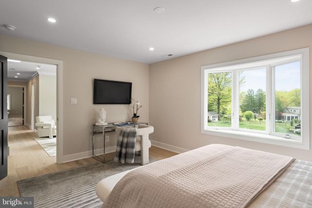 33 W ARDMORE AVE, Havertown, PA 19083